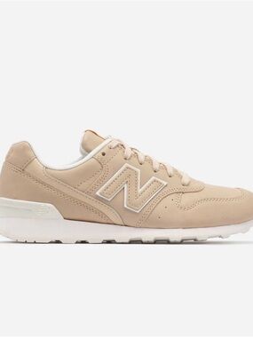 New Balance 996 women's lifestyle running shoe